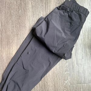 Lululemon Women's Black and Grey Leggings